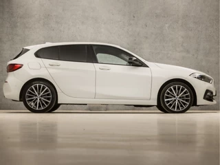 BMW 1 Serie Automaat (VIRTUAL COCKPIT, APPLE CARPLAY, GROOT NAVI, STUUR/STOELVERWARMING, ADAPTIVE CRUISE, LEDER, CAMERA, SPORTSTOELEN, DAB+, GETINT GLAS, NIEUWSTAAT) - afbeelding nr 4