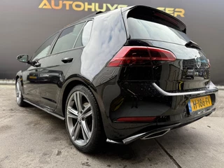 Volkswagen Golf Volkswagen Golf 1.5 TSI Highline Business R Pano Dynaudio - afbeelding nr 2