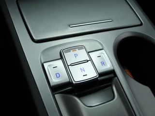 Hyundai Kona Hyundai Kona EV Fashion 64 kWh | Afneembare trekhaak | Navigatie | Camera - afbeelding nr 41