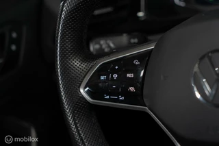 Volkswagen T-Roc Volkswagen T-Roc 2.0 TSI 4Motion R-Line PANO|BEATS|IQLIGHT| - afbeelding nr 17