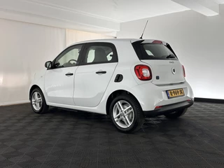 Smart Forfour Smart Forfour EQ Essential 18 kWh [ 3-Fase ] (INCL-BTW) Aut. *FULL-LEATHER | AIRCO | CRUISE | DAB+ | COMFORT-SEATS | 15''ALU* - afbeelding nr 4