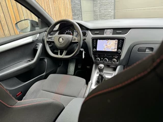 Škoda Octavia Skoda Octavia Combi 1.0 TSI Sport Navigatiesysteem | Trekhaak | Apple CarPlay | Climate control | Cruise control | Getint glas | Parkeersensoren achter - afbeelding nr 43