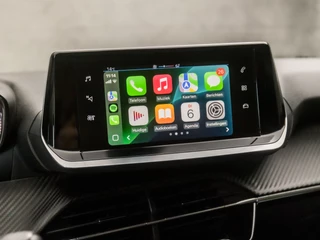 Peugeot 208 (APPLE CARPLAY, GROOT NAVI, PARKEERSENSOREN, SPORTSTOELEN, LANE ASSIST, CRUISE, NIEUWE APK, NIEUWSTAAT) - afbeelding nr 8