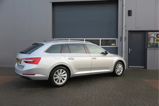 Škoda Superb , Keyless ,Carplay, Stuurwiel multifunctioneel,etc. slechts 11000 km !! Fabrieksgarantie t/m 03-2026 - afbeelding nr 11