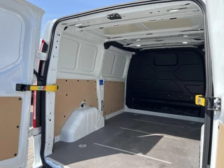 Ford Transit Custom Ford Transit Custom 280 2.0 TDCI L1H1 Trend Automaat Zuid | 8 inch scherm | Stoelverwarming | Trekhaak  | Achteruitrijcamera - afbeelding nr 7