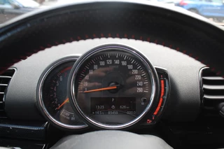 MINI Clubman MINI Clubman Mini 2.0 Cooper S Chili Serious Business / Leder / 19'' / Navigatie / Keyless / Getint glas / Parkeerhulp V+A / Stoelverwarming / DAB / Cruise Control - afbeelding nr 18