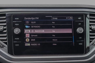 Volkswagen T-Roc Volkswagen T-Roc Cabrio 1.5 TSI R-Line ACC VIRTUAL COCKPIT STOELVERWARMING AUTOMAAT LEDER CAMERA - afbeelding nr 26