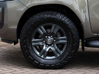 Toyota Hilux Toyota Hilux 2.8 D-4D XtraCab Professional Premium | Automaat | 3500 KG Trekg - afbeelding nr 9