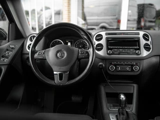 Volkswagen Tiguan Volkswagen Tiguan 1.4TSi DSG6 Cup Sport&Style | Trekhaak 1.800kg. | 2e eigenaar | Climate Control | Stoelverwarming | Parkeer pakket | Winter-pakket | Koplampsproeiers | Multifunctioneel lederen stuurwiel - afbeelding nr 9