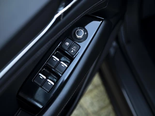 Mazda 6 Mazda 6 Sportbreak 2.5 SkyActiv-G 194pk Aut. | Navi | Matrix LED | App Connect | Stoel- & Stuurverwarming | Bose HiFi | ACC - afbeelding nr 42