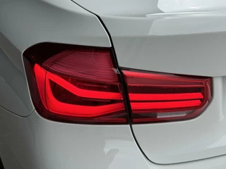 BMW 3 Serie BMW 3-serie 330e M Sport NL AUTO*HARMAN KARDON*CARPLAY*PDC*LED - afbeelding nr 22