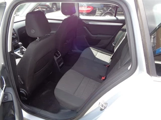 Škoda Octavia Škoda Octavia 1.2 TSI GRT AMB BNS - afbeelding nr 8