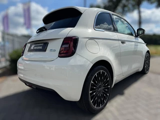 Fiat 500 Fiat 500 RED 42 kWh PANORAMADAK / NAVIGATIE / CARPLAY / ZO GOED ALS NIEUW - afbeelding nr 41