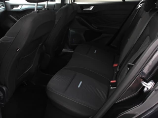 Ford Focus Ford Focus Wagon 1.0 155pk Automaat Hybrid Active X Navigatie Climate Control Camera | Parkeer sensoren | B&O | Dab | Led | Lichtmetalen velgen - afbeelding nr 12