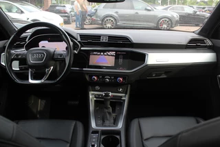 Audi Q3 Audi Q3 Sportback 45 TFSI quattro edition one / Trekhaak / Panoramadak / Camera / Leder / 20'' / Matrix LED / Navigatie / Stoelverwarming / DAB / ACC - afbeelding nr 2