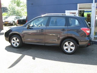 Subaru Forester Subaru Forester 2.0 Luxury CVT AUT Clima Cruise Trekhaak NL auto - afbeelding nr 4