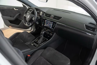 Škoda Superb Skoda Superb Combi 1.4 TSI ACT DSG|2e Eig|SportLine|Trekhaak|Schaalstoel|DAB|Xenon|Dealer Onderhouden - afbeelding nr 23
