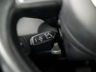 Audi A1 Sportback Automaat (5 DEURS, NAVIGATIE, XENON, PARKEERSENSOREN, SPORTSTOELEN, CRUISE, BLUETOOTH, NIEUWE APK, NIEUWSTAAT) - afbeelding nr 20