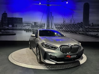 BMW 1 Serie BMW 1-serie 118i M-Sport *Carplay*Camera* - afbeelding nr 4