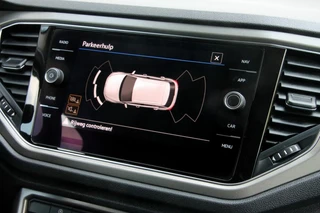 Volkswagen T-Roc Volkswagen T-Roc 1.0 TSI Style - 110 pk **Led / Active info / Navi / PDC - afbeelding nr 20