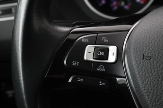 Volkswagen Tiguan Volkswagen Tiguan 1.4 TSI Connected Series | Trekhaak | Carplay |  Camera | Navigatie | Climate control | Park Assist | Climate control - afbeelding nr 14