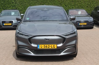 Ford Mustang Mach-E Ford Mustang Mach-E Extended First Edition AWD 98 kWh / Panoramadak / Camera / Leder / 19'' / B&O / Keyless / DAB / Dodehoek / ACC / Navigatie / Sfeerverlichting / Stoelverwarming - afbeelding nr 8