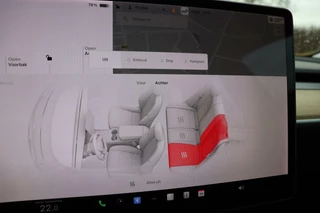 Tesla Model 3 Tesla Model 3 Long Range AWD 75 kWh autopilot trekhaak leder stoelverwarming v+a panodak 19