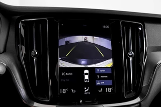 Volvo S60 Volvo S60 2.0 T5 250 PK Intro Edition - Automaat | Dig. Cockpit | Adapt. Cruise | Leder | Elek. bestuurderstoel met geheugen | Stoelverw. | PDC | Camera | NAV + App. Connect | ECC | DAB | Elek. Trekhaak | LM 19