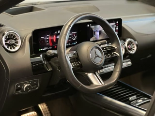 Mercedes-Benz GLA Mercedes GLA-klasse 180 AMG Line | Full | 360 Camera | Memory | Pano | Designo Matt Grey | Trekhaak | - afbeelding nr 6