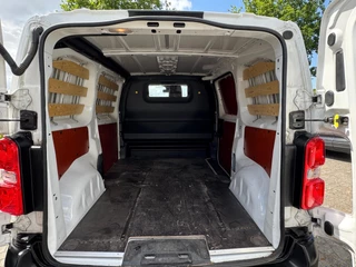 Peugeot Expert Peugeot Expert 2.0 BlueHDI 120 Standard Premium TREKHAAK / PDC V+A / CAMERA / NAVI / CARPLAY / SIDEBARS / CRUISE / 4-RIJMODUSSEN - afbeelding nr 29