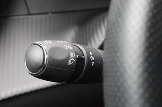 Peugeot 2008 Peugeot 2008 1.2 130PK AUTOMAAT GT PACK | NAVIGATIE | FULL LED KOPLAMPEN | DRAADLOZE APPLE CARPLAY/ANDROID AUTO | ADAPTIVE CRUISE CONTROL | CAMERA VOOR + ACHTER | CLIMATE CONTROL | LICHTMETALEN VELGEN 17