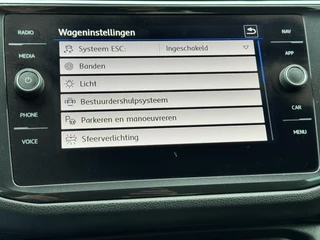 Volkswagen Tiguan Volkswagen TIGUAN 1.5 TSI ACT Highline Business R Adaptive cruise control Climate control Parkeercamera Apple / Android carplay - afbeelding nr 25