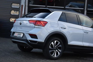 Volkswagen T-Roc Volkswagen T-Roc 1.5 TSI Style Lane Keyless BeatsBD - afbeelding nr 39