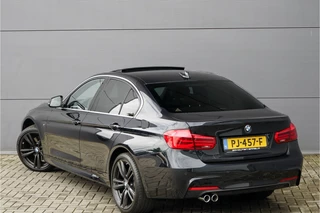BMW 3 Serie BMW 3 Serie 330i xDrive High Ex M-Sport Individual Schuifdak Navi Pro 18