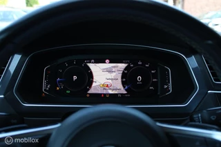 Volkswagen Tiguan Volkswagen Tiguan 1.5 TSI ACT Highline R-LINE HUD VIRTUAL DASHBOARD - afbeelding nr 15