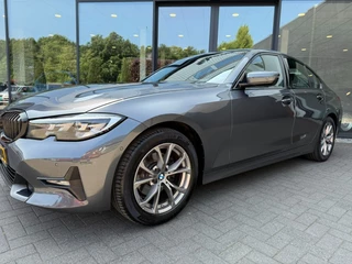 BMW 3 Serie BMW 3 Serie 320i SportLine,Schuifdak,Half leer,LED,Camera,Trekhk,NaviPro, - afbeelding nr 2