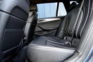BMW 5 Serie BMW 5 Serie Touring 520i M-Sport Rijklaarprijs-Garantie Leder Interieur Led Navigatie Sfeer verlichting - afbeelding nr 14