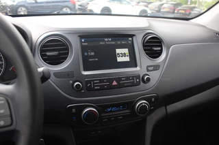 Hyundai i10 Hyundai i10 1.0i Go! 2017 / Navigatie / Apple CarPlay / Bluetooth / Lichtmetalen Velgen / Cruise control / Climate Control - afbeelding nr 19