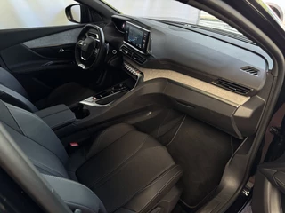 Peugeot 5008 Peugeot 5008 GT BLACK PACK 7P CAMERA NAVI I-COCKPIT LED ELEK.KLEP STOELVERW. LEER LED 2024 7PERS 7PERSOONS - afbeelding nr 26