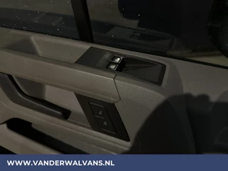 Volkswagen Crafter Volkswagen Crafter 2.0 TDI L3H2 L2H1 Euro6 Airco | Camera | Apple Carplay | Android Auto | Trekhaak Bijrijdersbank - afbeelding nr 15