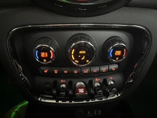 MINI Clubman MINI Clubman Mini 1.5 Cooper Chili Serious Business JWC | Schuifdak | Navigatie - afbeelding nr 30