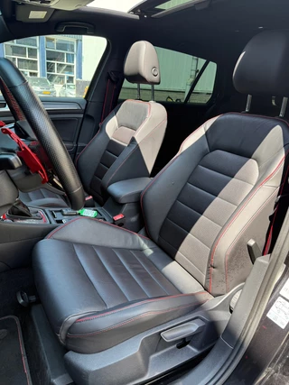 Volkswagen Golf Volkswagen GOLF 2.0 TSI GTI TCR|Pano|Akrapovic|Dynaudio|Leer|dodehoek|Carplay - afbeelding nr 54