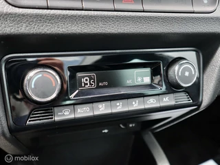 Škoda Fabia Skoda Fabia 1.0 TSI Sport Pano LED PDC Navi Clima Stoelverwarming - afbeelding nr 21