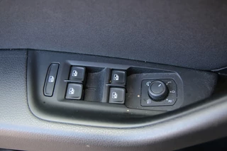 Volkswagen Passat Volkswagen Passat Variant 1.5 TSI Business - afbeelding nr 24
