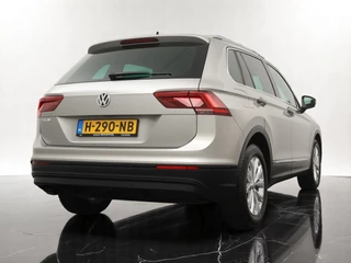 Volkswagen Tiguan - Navigatie - Climate control - Adaptieve Cruise control - 17 inch LM velgen - 1600 KG trekgewicht - 12 maanden garantie - afbeelding nr 8