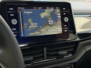 Volkswagen T-Roc Volkswagen T-Roc 1.5 TSI R-Line Edition Aut*Pano*Matrix*Navi - afbeelding nr 14