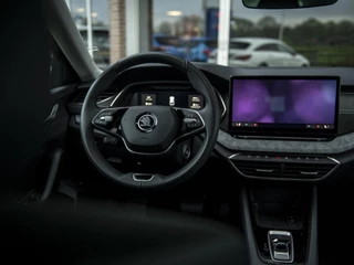 Škoda Octavia Škoda Octavia Combi 1.5 TSI MHEV Business Edition Plus | Matrix LED | Lounge Interieur | Chrome pakket | Stoel-, Stuur- & voorruitverwarming | Navi 13inch | Wireless App-connect | El. achterklep m.sensor | ACC | Winterpakket - afbeelding nr 8