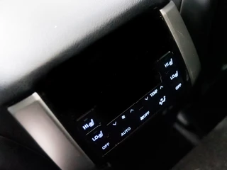 Toyota Land Cruiser Automaat (SCHUIFDAK, 1e EIGENAAR, DEALER ONDERHOUDEN, STANDKACHEL, NAVIGATIE, LUCHTVERING, MEMORY SEATS, STOELVERWARMING/KOELING, 360 CAMERA, KEYLESS, ADAPTIVE CRUISE, TREEPLANKEN, NIEUWSTAAT - afbeelding nr 29