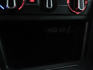 Volkswagen Polo Volkswagen Polo 1.0 TSI Comfortline NAVI | CarPlay | Dealer onderhouden - afbeelding nr 24