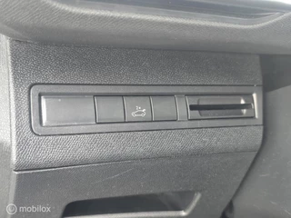 Peugeot 3008 Peugeot 3008 1.2 PureTech Allure | AUT | Navi | Dist. verv. - afbeelding nr 16